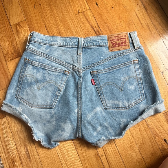 Levi's Jean Short - Picture 3 of 5